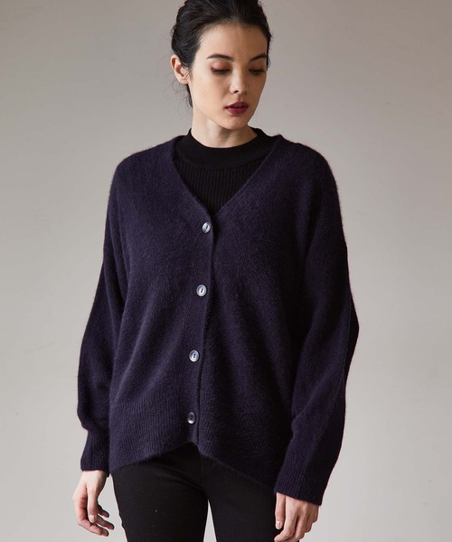 OUVRAGE CLASSE(ウヴラージュクラス)の「フォックス混カーディガン(カーディガン/ボレロ・レディース・ネイビー/ベージュ/グレー/アイボリー・FREE)」の20枚目の写真