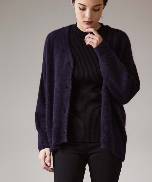 OUVRAGE CLASSE(ウヴラージュクラス)の「フォックス混カーディガン(カーディガン/ボレロ・レディース・ネイビー/ベージュ/グレー/アイボリー・FREE)」の21枚目の写真