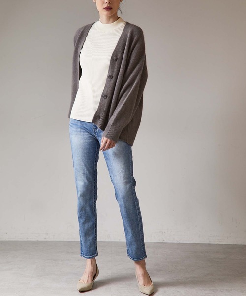 OUVRAGE CLASSE(ウヴラージュクラス)の「フォックス混カーディガン(カーディガン/ボレロ・レディース・ネイビー/ベージュ/グレー/アイボリー・FREE)」の15枚目の写真