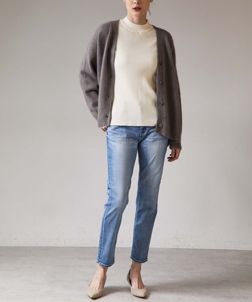 OUVRAGE CLASSE(ウヴラージュクラス)の「フォックス混カーディガン(カーディガン/ボレロ・レディース・ネイビー/ベージュ/グレー/アイボリー・FREE)」の16枚目の写真