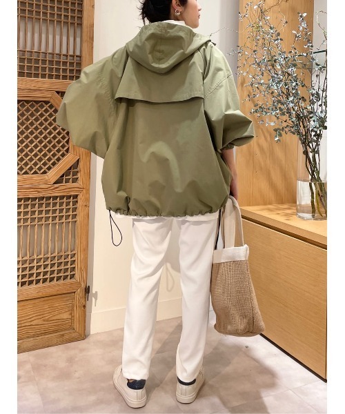BEARDSLEY テントパーカー アイボリー×カーキ BEARDSLEY（ビアズリー）の「経年美化する素材 ドルマン