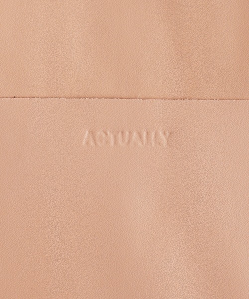 Actually（アクチュアリー）の「【一部店舗限定色】ヴィーガンレザー（人工皮革）フラットトート（トートバッグ・レディース・ピンク・フリー）」の10枚目の写真