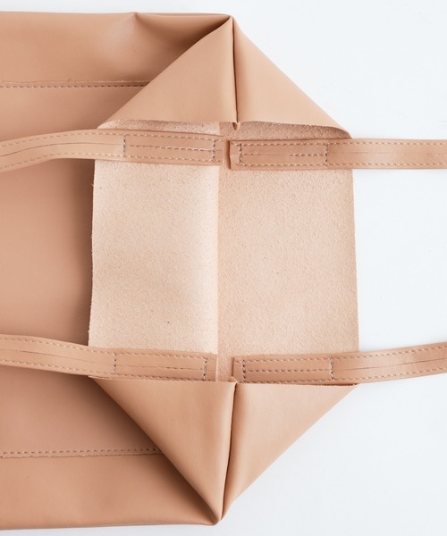 Actually（アクチュアリー）の「【一部店舗限定色】ヴィーガンレザー（人工皮革）フラットトート（トートバッグ・レディース・ピンク・フリー）」の11枚目の写真