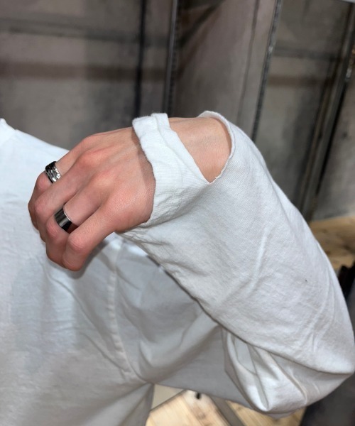 XU(エックスユー)の「【XU/エックスユー】damage long sleeve tee/ダメージロンティ ダメージ ビッグロンティ 長袖Tシャツ(Tシャツ/カットソー・メンズ・ホワイト/グレー/ブラック・ONE SIZE)」の19枚目の写真