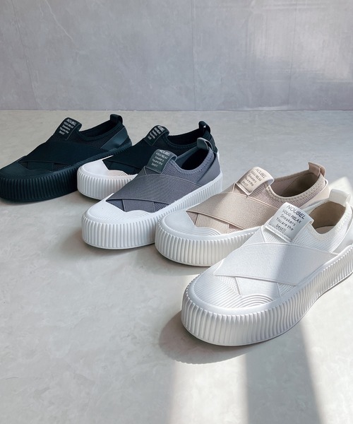 Noubel Voug Relax（ヌーベルヴォーグリラックス）の「厚底クロスバンド レースレス スリッポン（スニーカー・レディース・ブラック/ベージュ/ホワイト/グレー/ブラック×ブラック・22.5cm/23cm/23.5cm/24cm/24.5cm/25cm）」の11枚目の写真