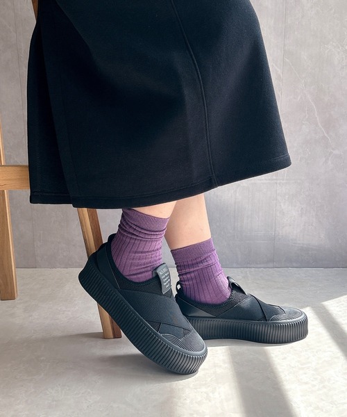 Noubel Voug Relax（ヌーベルヴォーグリラックス）の「厚底クロスバンド レースレス スリッポン（スニーカー・レディース・ブラック/ベージュ/ホワイト/グレー/ブラック×ブラック・22.5cm/23cm/23.5cm/24cm/24.5cm/25cm）」の16枚目の写真