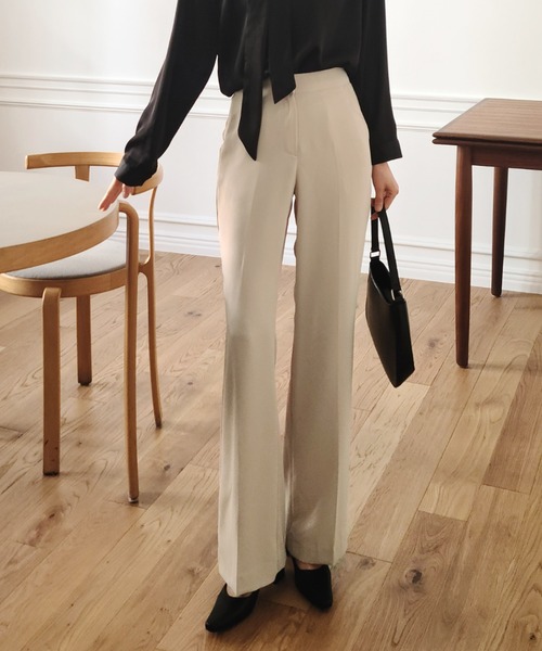 by muni:r（バイ ムニール）の「7COLORロングハイウエストスラックス（スラックス・レディース・ベージュ/グリーン/ピンク/レッド/ブラック/オリーブ/ブルー・SMALL/MEDIUM）」の3枚目の写真