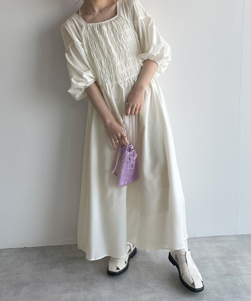 w closet（ダブルクローゼット）の「シャーリングオープンショルダーワンピース（ワンピース・レディース・グリーン/アイボリー/スミクロ・FREE）」の15枚目の写真