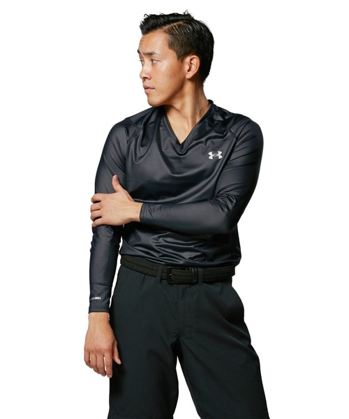 UNDER ARMOUR（アンダーアーマー）の「UAアイソチル フィッティド ロングスリーブ Vネックシャツ（ゴルフ/メンズ）（Tシャツ/カットソー・メンズ・ホワイト/ブラック・S/L/M/XL/XXL）」の2枚目の写真