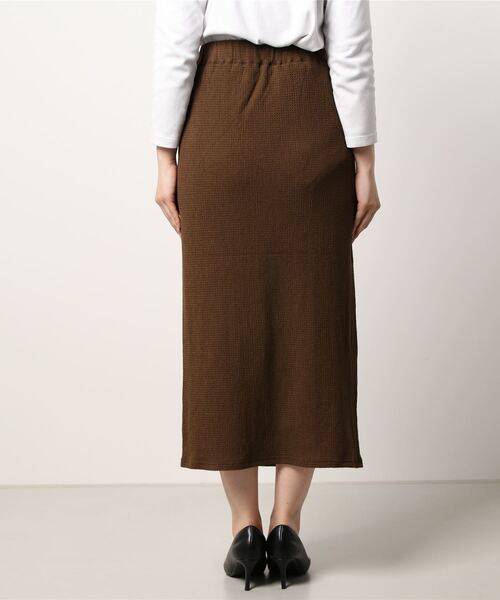 LOWRYS FARM（ローリーズファーム）の「シャーリングラップタイトスカート　287641（スカート・レディース・ブラック/ブラウン/オレンジ/アイボリー・FREE）」の6枚目の写真