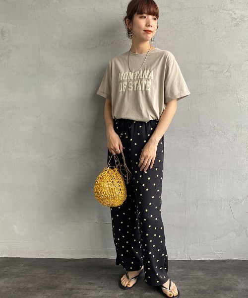 JEANS FACTORY （ジーンズファクトリー）の「[MAISON DE L'ALLURE/メゾンドゥラリュール] カレッジロゴ 発泡プリントTシャツ（Tシャツ/カットソー・レディース・オフホワイト/ベージュ/ブラック/ミント・F）」の8枚目の写真
