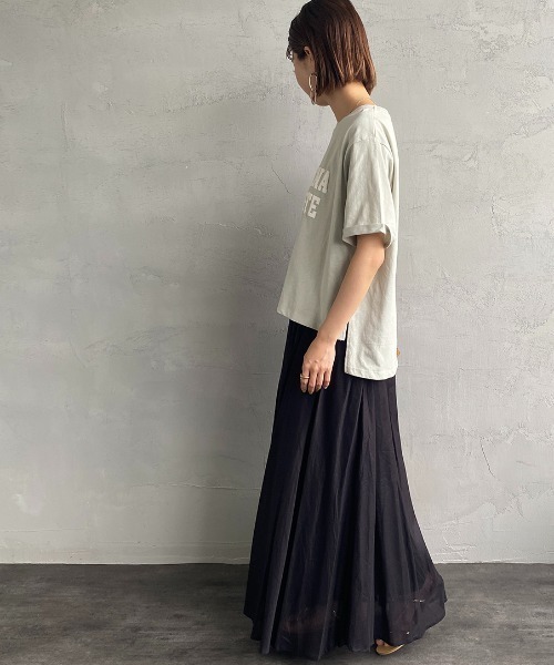 JEANS FACTORY （ジーンズファクトリー）の「[MAISON DE L'ALLURE/メゾンドゥラリュール] カレッジロゴ 発泡プリントTシャツ（Tシャツ/カットソー・レディース・オフホワイト/ベージュ/ブラック/ミント・F）」の11枚目の写真