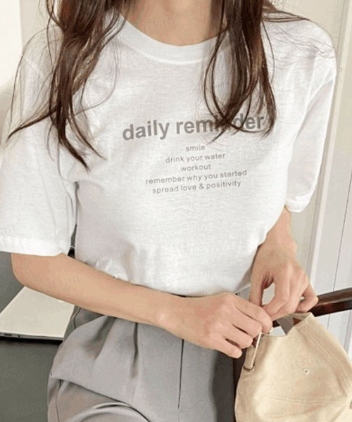 Dalfwin(ダールフィン)の「reminderレタリング半袖Tシャツ(Tシャツ/カットソー・レディース・アイボリー/ピンク/ベージュ/カーキ/ブルー/ブラック・FREE)」の7枚目の写真