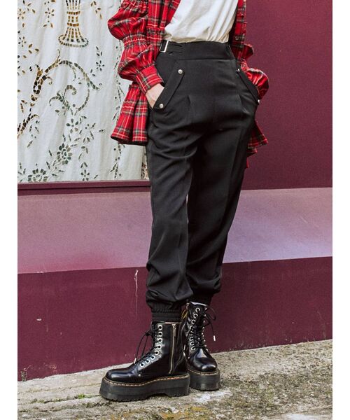 jouetie（ジュエティ）の「サイドベルトジョガーパンツ（その他パンツ・レディース・ブラック/ブラウン/グレー/レッド/ブルー・MEDIUM）」の2枚目の写真