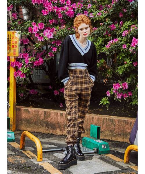 jouetie（ジュエティ）の「サイドベルトジョガーパンツ（その他パンツ・レディース・ブラック/ブラウン/グレー/レッド/ブルー・MEDIUM）」の6枚目の写真