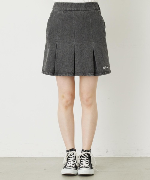 MILKFED.（ミルクフェド）の「DENIM MINI SKIRT（デニムスカート・レディース・ホワイト/ブラック/ライトインディゴブルー・ONE SIZE）」の4枚目の写真
