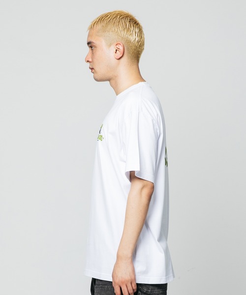 XLARGE(エクストララージ)の「TAGGING LOGO S/S TEE/メンズ グラフィック 半袖 タギングロゴ(Tシャツ/カットソー・メンズ・ホワイト/ブラック/パープル・S/M/L/XL)」の4枚目の写真