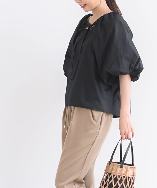 rps(アールピーエス)の「前後2WAYバルーン袖ブラウス(シャツ/ブラウス・レディース・ブラック/オフホワイト/マスタード/モカ・フリー)」の14枚目の写真