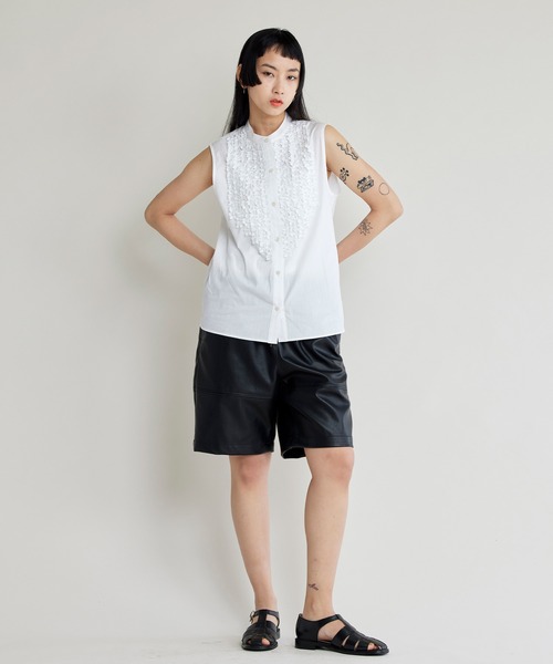 NOISE MAKER（ノイズメーカー）の「【手洗い可能】フリルノースリーブブラウス（シャツ/ブラウス・レディース・ホワイト/ネイビー・FREE）」の11枚目の写真