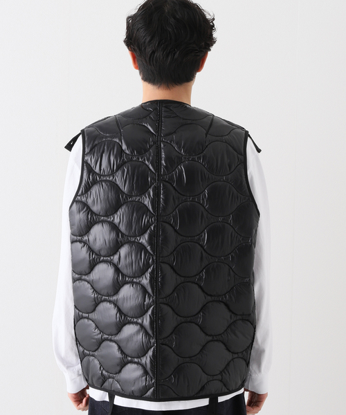 TAKAHIROMIYASHITATheSoloIst.（タカヒロミヤシタザソロイスト）の「【TAKAHIROMIYASHITATheSoloist.】OVERSIZED QUILTING LINER VEST（ブルゾン・メンズ・ブラック・44）」の9枚目の写真