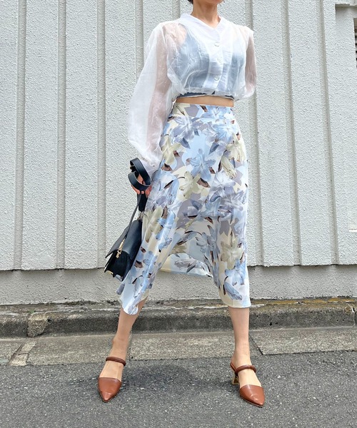 Jewelobe(ジュエローブ)の「ボリュームスリーブシアークロップドブラウス(シャツ/ブラウス・レディース・ブラック/オフホワイト/カーキ・FREE)」の11枚目の写真
