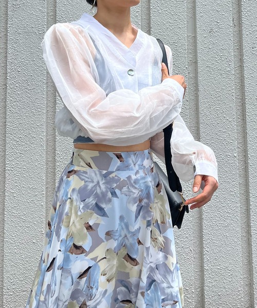 Jewelobe(ジュエローブ)の「ボリュームスリーブシアークロップドブラウス(シャツ/ブラウス・レディース・ブラック/オフホワイト/カーキ・FREE)」の18枚目の写真