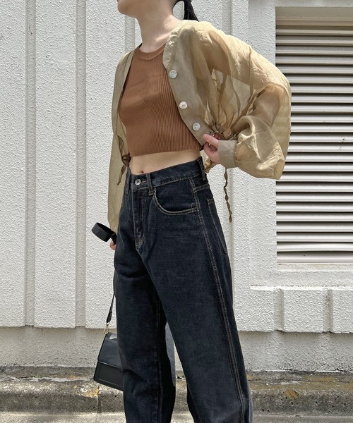 Jewelobe(ジュエローブ)の「ボリュームスリーブシアークロップドブラウス(シャツ/ブラウス・レディース・ブラック/オフホワイト/カーキ・FREE)」の8枚目の写真