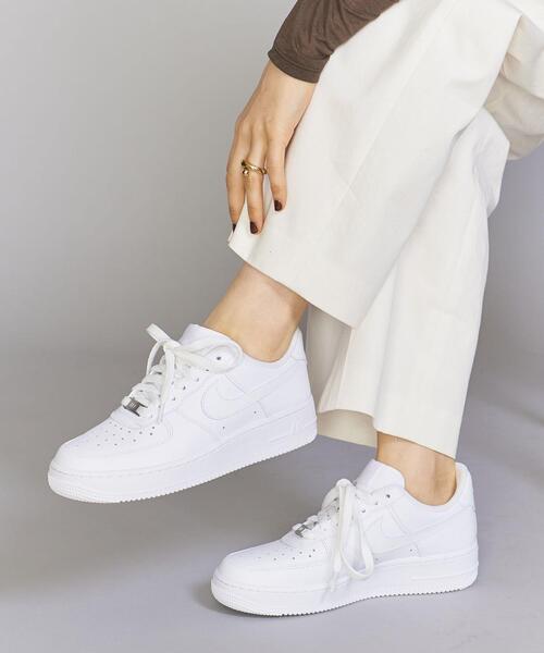 NIKE(ナイキ)の「<NIKE(ナイキ)>ウィメンズ AIR FORCE 1/スニーカー(スニーカー・レディース・ホワイト・23cm/23.5cm/24cm/24.5cm/25cm)」の1枚目の写真