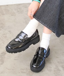 厚底トラックソールローファー