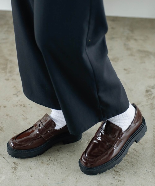 GeeRA（ジーラ）の「厚底トラックソールローファー（ローファー・レディース・ブラック/ダークブラウン/アイボリー・SMALL/MEDIUM/LARGE/X-LARGE）」の18枚目の写真