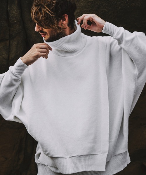 NO ID.（ノーアイディ）の「【NO ID.】Layered Dolman Sleeve Knit Pullover / レイヤード ドルマン スリーブ ニット プルオーバー（ニット/セーター・メンズ・ホワイト/ブラック/ネイビー/グリーン・ONE SIZE）」の2枚目の写真