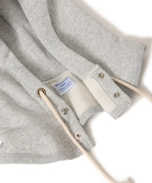 Champion（チャンピオン）の「Champion × BEAMS / 別注 Snap Hoodie（キャップ・メンズ・グレー/ネイビー・FREE）」の6枚目の写真