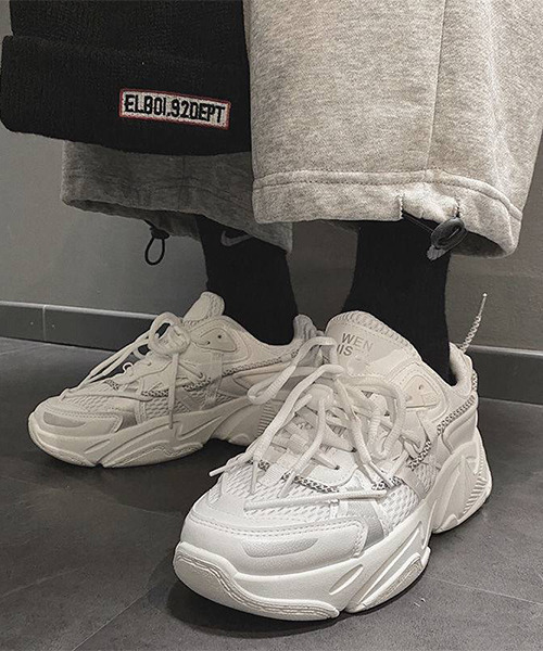 c.u.l(シーユーエル)の「ユニセックス 厚底ダットスニーカー culs32(スニーカー・レディース・グレー/ブラック/ホワイト・38/39/36/40/41/37/44/43/42)」の2枚目の写真