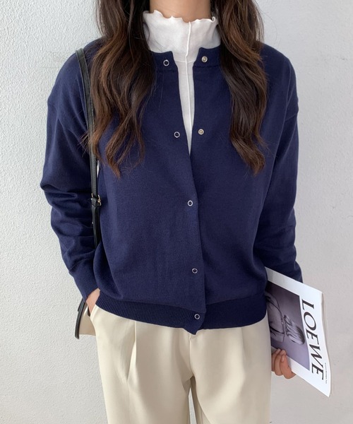 ECLIN(エクラン)の「スナップボタンクルーネックカーディガン(カーディガン/ボレロ・レディース・ブラック/ネイビー/カーキ/グリーン/アイボリー・FREE)」の18枚目の写真