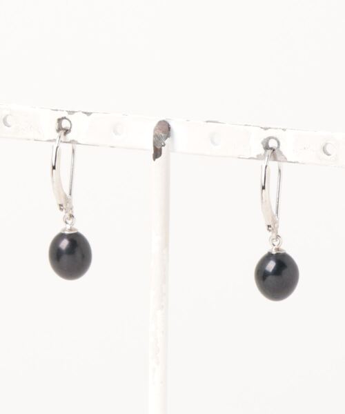 sunny branch（サニーブランチ）の「★MUSES★オーバル淡水パールピアス  8～10mmパール（ピアス（両耳用）・レディース・ラベンダー/ピンク/ホワイト/ブラック・FREE）」の5枚目の写真