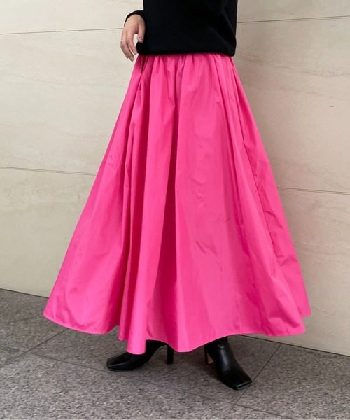 StyleSea（スタイルシー）の「タフタマキシフレアスカート（スカート・レディース・ホワイト/ブラック/ベージュ/ピンク/オレンジ/ブルー/グリーン/グレイッシュベージュ・MEDIUM）」の7枚目の写真