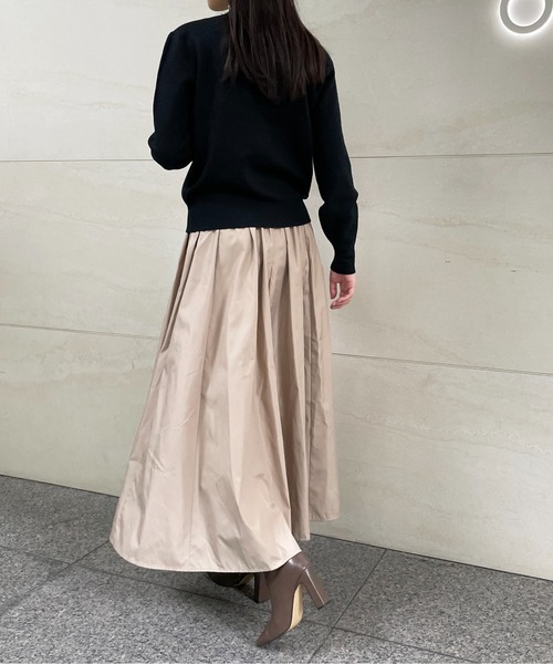 StyleSea（スタイルシー）の「タフタマキシフレアスカート（スカート・レディース・ホワイト/ブラック/ベージュ/ピンク/オレンジ/ブルー/グリーン/グレイッシュベージュ・MEDIUM）」の19枚目の写真