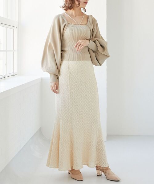 MAJESTIC LEGON（マジェスティックレゴン）の「チェーン付きショートニットボレロ（カーディガン/ボレロ・レディース・アイボリー/ベージュ/ブラック/サンドベージュ・MEDIUM）」の11枚目の写真