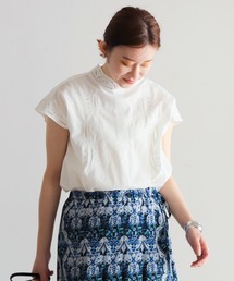 インドネシア刺繍　フレンチブラウス