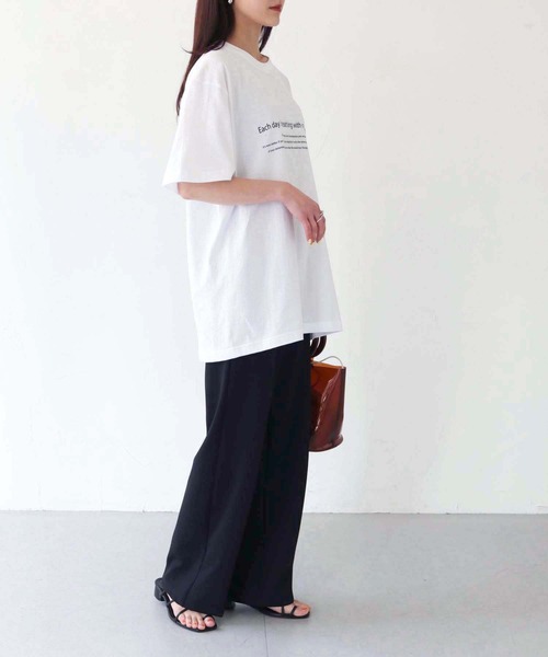 HER CLOSET（ハークローゼット）の「【shemoshelly】WEB限定EachdayロゴTシャツ（Tシャツ/カットソー・レディース・ブラック/ホワイト・S/M/L）」の14枚目の写真