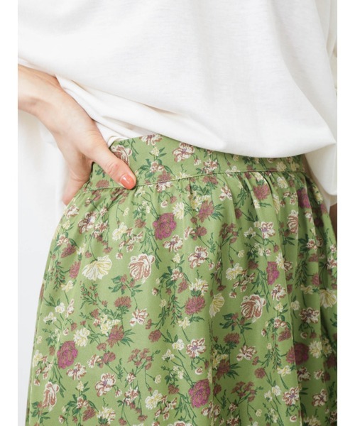 Samansa Mos2 blue（サマンサモスモスブルー）の「花柄スカート（スカート・レディース・ブラック/グレー/カーキ・ﾌﾘ-）」の8枚目の写真