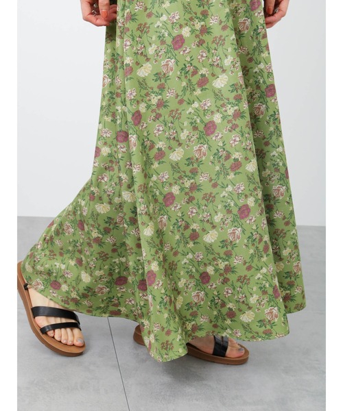 Samansa Mos2 blue（サマンサモスモスブルー）の「花柄スカート（スカート・レディース・ブラック/グレー/カーキ・ﾌﾘ-）」の10枚目の写真