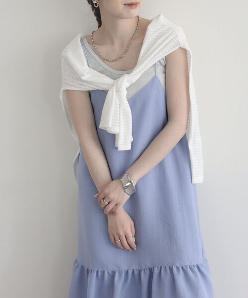 fredy emue（フレディエミュ）の「【fredyemueフレディエミュ】ラメ切替ギャザーキャミワンピース（ワンピース・レディース・ベージュ/ブラック/サックスブルー・38）」の9枚目の写真