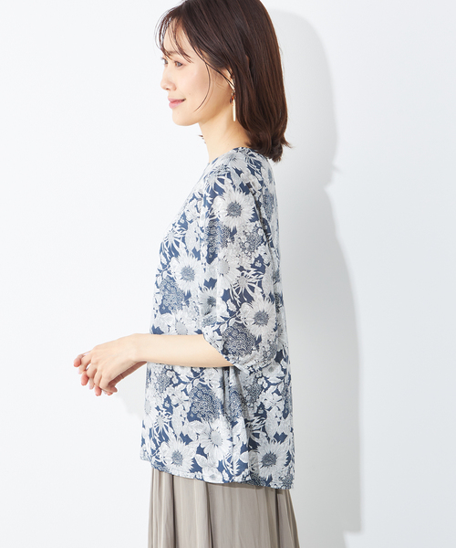 A/C DESIGN BY ALPHA CUBIC（エーシーデザインバイアルファキュービック）の「【リバティ】プリントパフスリーブプルオーバー（シャツ/ブラウス・レディース・ブルー/ネイビー・13号/9号/11号）」の11枚目の写真