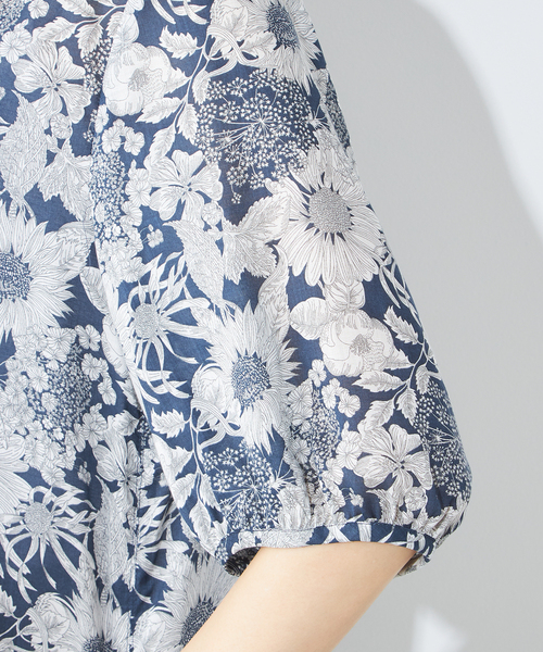 A/C DESIGN BY ALPHA CUBIC（エーシーデザインバイアルファキュービック）の「【リバティ】プリントパフスリーブプルオーバー（シャツ/ブラウス・レディース・ブルー/ネイビー・13号/9号/11号）」の5枚目の写真