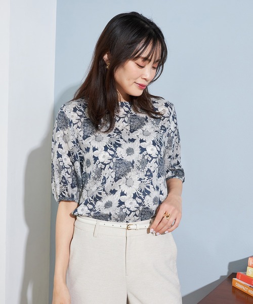 A/C DESIGN BY ALPHA CUBIC（エーシーデザインバイアルファキュービック）の「【リバティ】プリントパフスリーブプルオーバー（シャツ/ブラウス・レディース・ブルー/ネイビー・13号/9号/11号）」の14枚目の写真