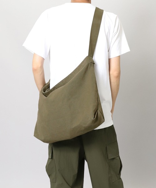 meltum　メルタム メッセンジャーバック meltum ショルダーバッグ NYLON MESSENGER BAG / ナイロン