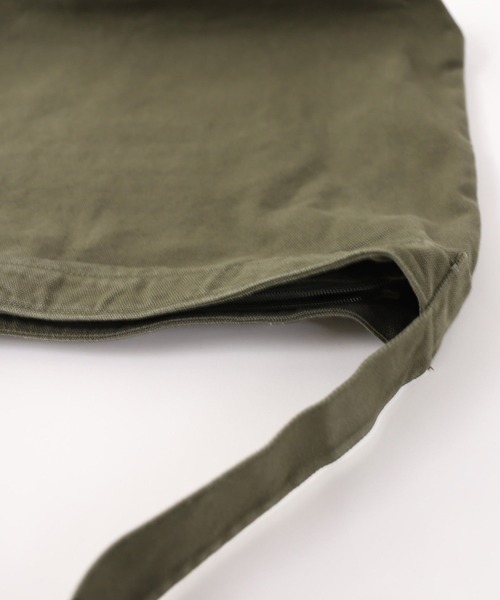 meltum（メルタム）の「【meltum/メルタム】CANVAS SHOULDER BAG - キャンバスショルダーバッグ（メッセンジャーバッグ・メンズ・ブラック/ブラウン系その他/ナチュラル/ブラウン/カーキ・FREE）」の22枚目の写真