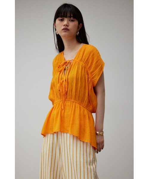 AZUL by moussy(アズールバイマウジー)の「GATHER PEPLUM BLOUSE/ギャザーペプラムブラウス(シャツ/ブラウス・レディース・オフホワイト/ブラック/オレンジ・SMALL/MEDIUM)」の14枚目の写真