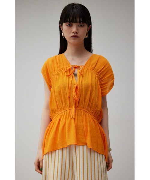 AZUL by moussy(アズールバイマウジー)の「GATHER PEPLUM BLOUSE/ギャザーペプラムブラウス(シャツ/ブラウス・レディース・オフホワイト/ブラック/オレンジ・SMALL/MEDIUM)」の16枚目の写真